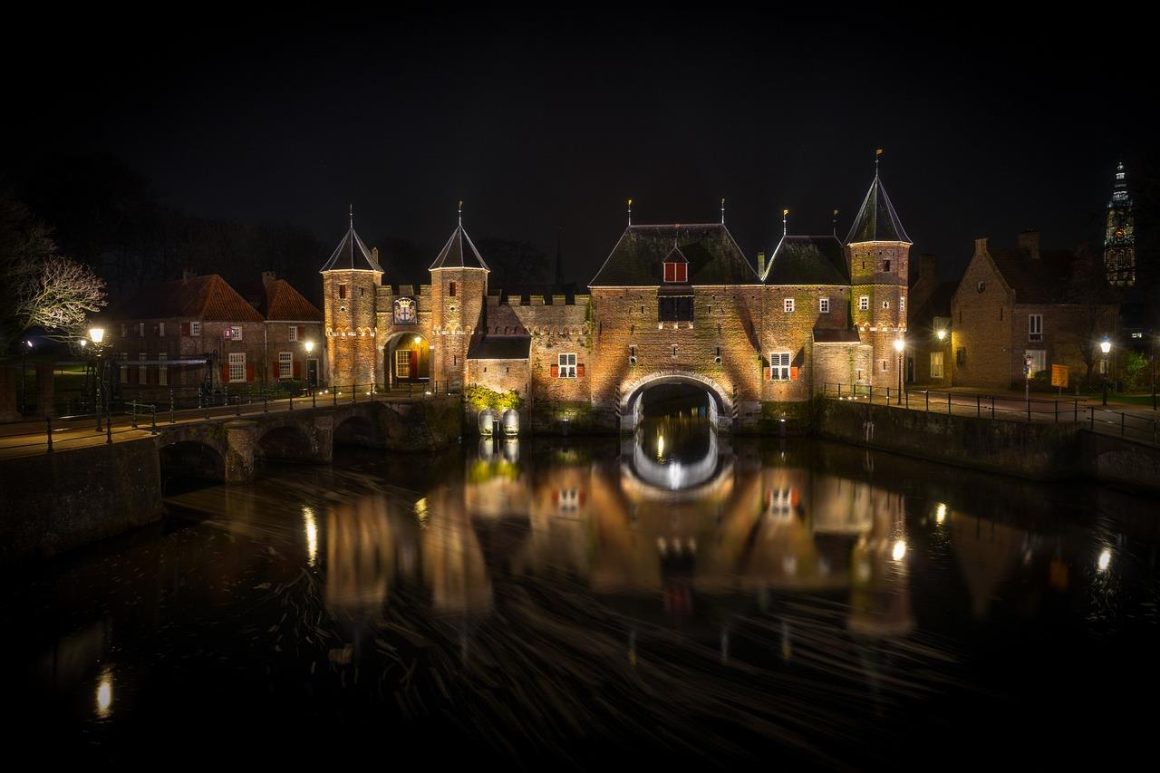 kasteel bij nacht in Amersfoort